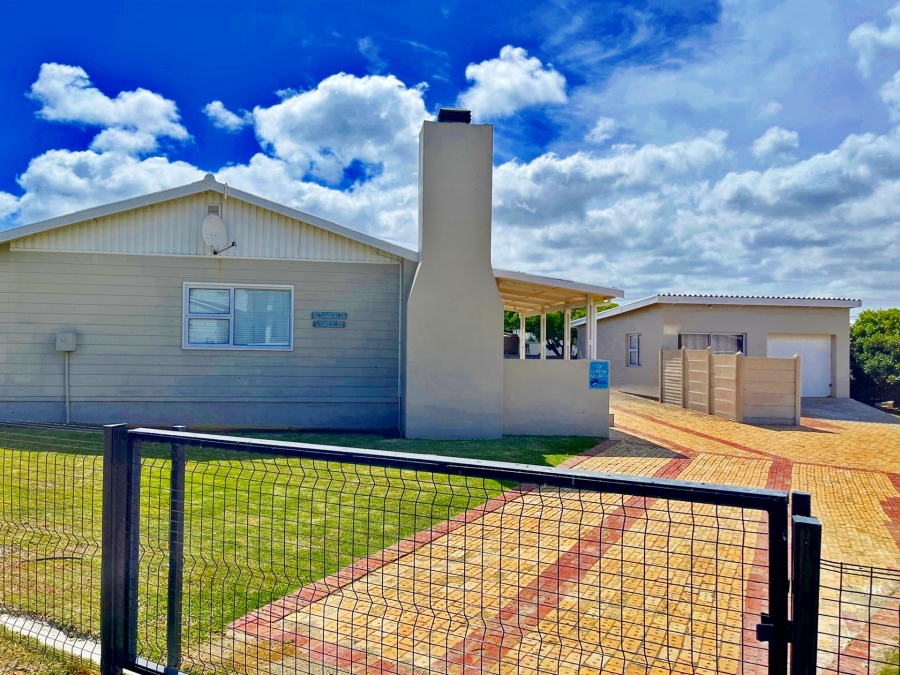 2 Bedroom Property for Sale in Struisbaai Western Cape